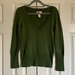 🐺[So] Green Long Sleeve V-Neck Sweater